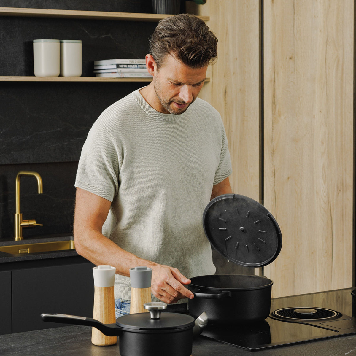 Phantom Non-stick Covered Casserole 20 cm – 9