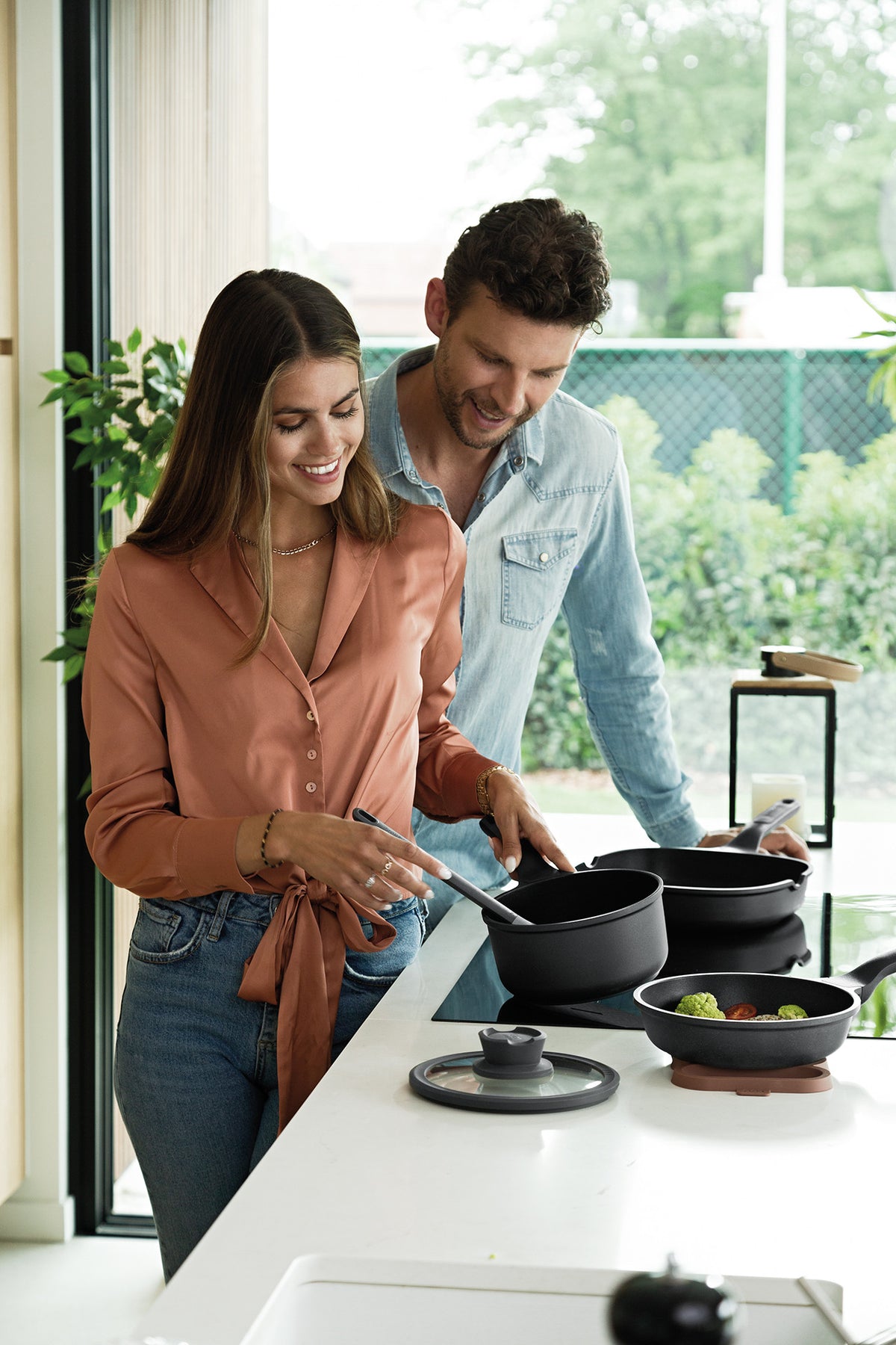 Stone+ non-stick-kastrull med skaft och lock 18 cm – 2