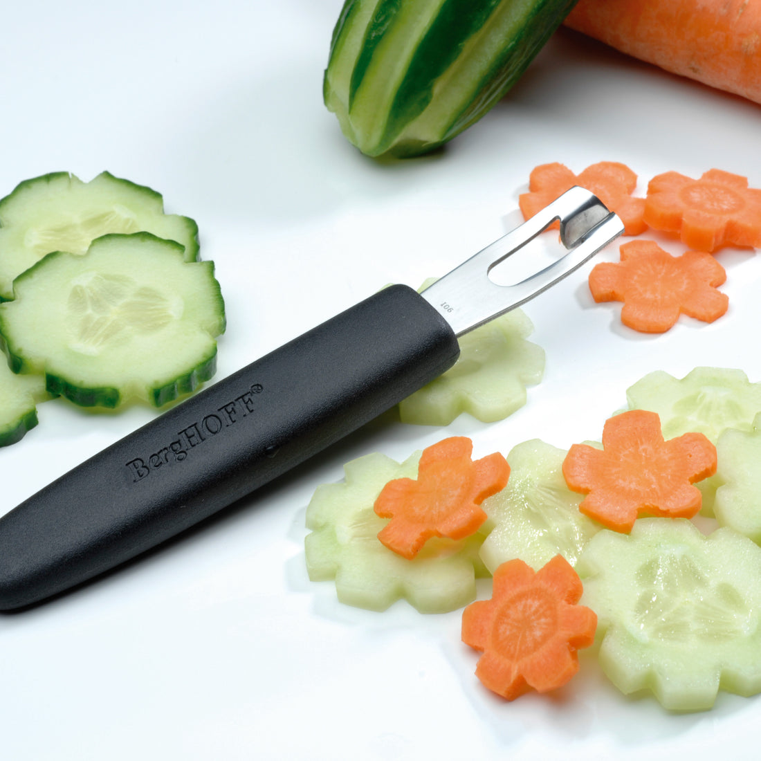 BergHOFF 8-pc Garnishing Set - Stainless Steel Tools in Folding Nylon Bag for Decorative Prep