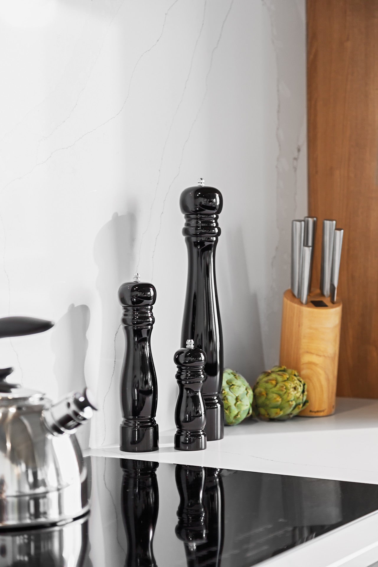 BergHOFF 26.5cm Pepper Mill - Large Wooden Mill with Adjustable Ceramic Grinder